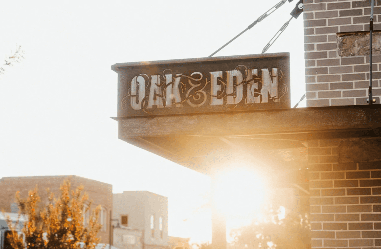 St Petersburg: Best American Made Whiskey – Oak and Eden.